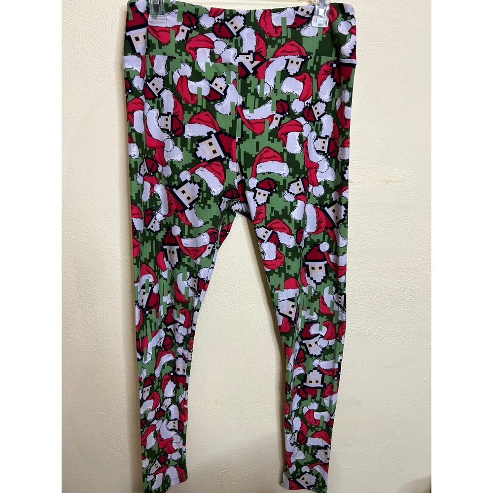 LuLaRoe Tall Curvy Christmas Santa Pixel Print Leggings Holiday‎